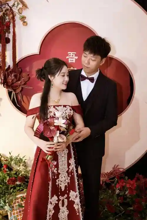 新婚夫妻阵容插图